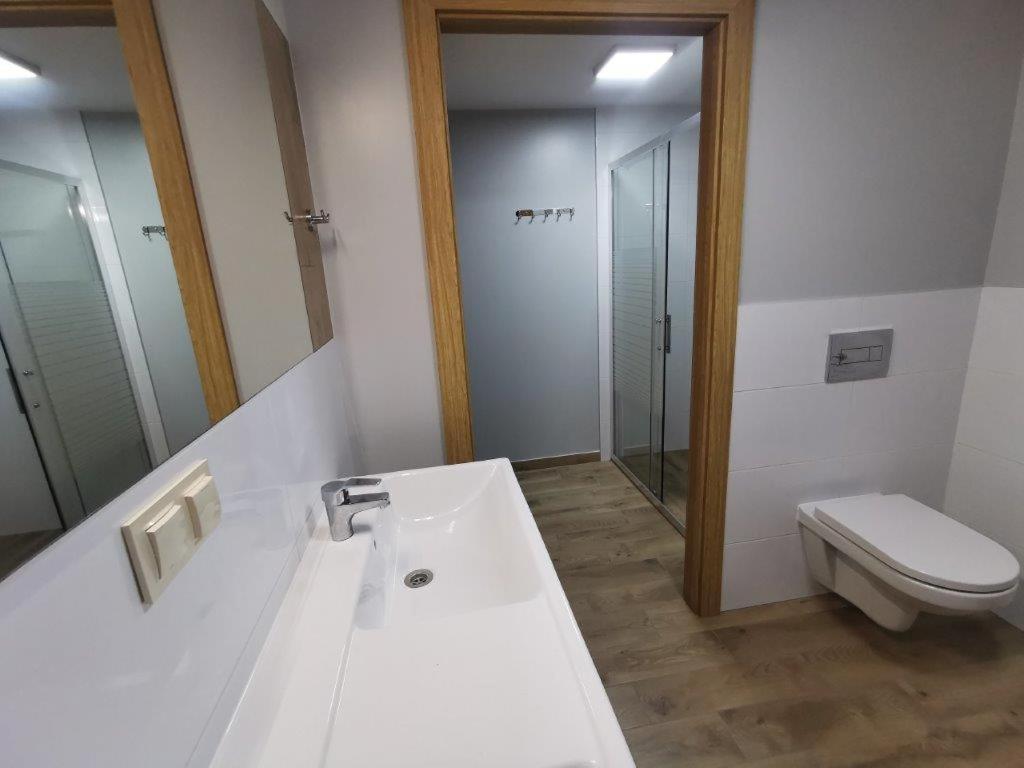 Tanie Noclegi, Kwatery, Pokoje Do Wynajecia , Targi Kielce Extérieur photo
