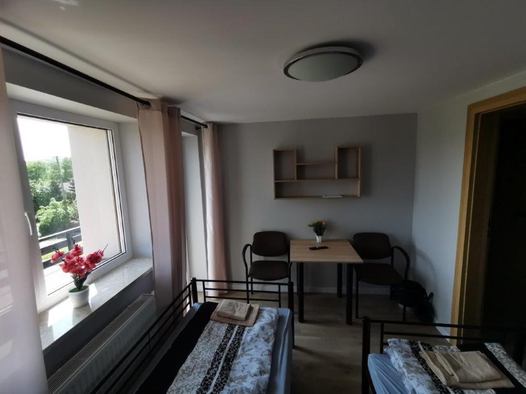 Tanie Noclegi, Kwatery, Pokoje Do Wynajecia , Targi Kielce Extérieur photo