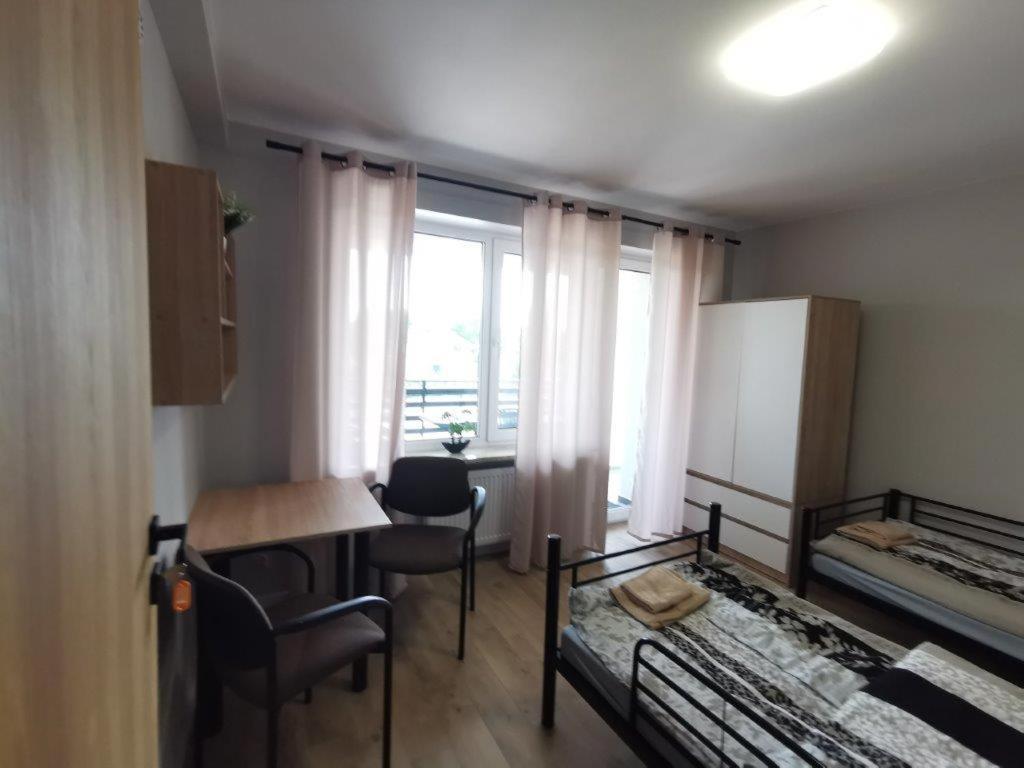 Tanie Noclegi, Kwatery, Pokoje Do Wynajecia , Targi Kielce Extérieur photo